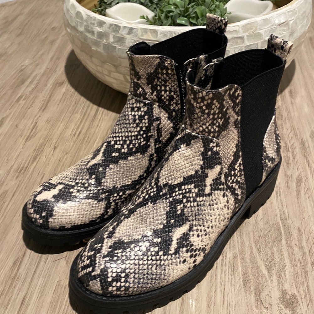 Universal Thread snakeskin boots. 9